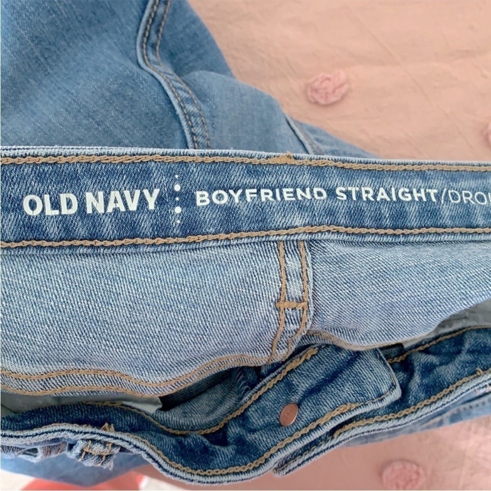Old Navy Boyfriend Straight Distressed Jeans Size 6R - Picture 4 of 5